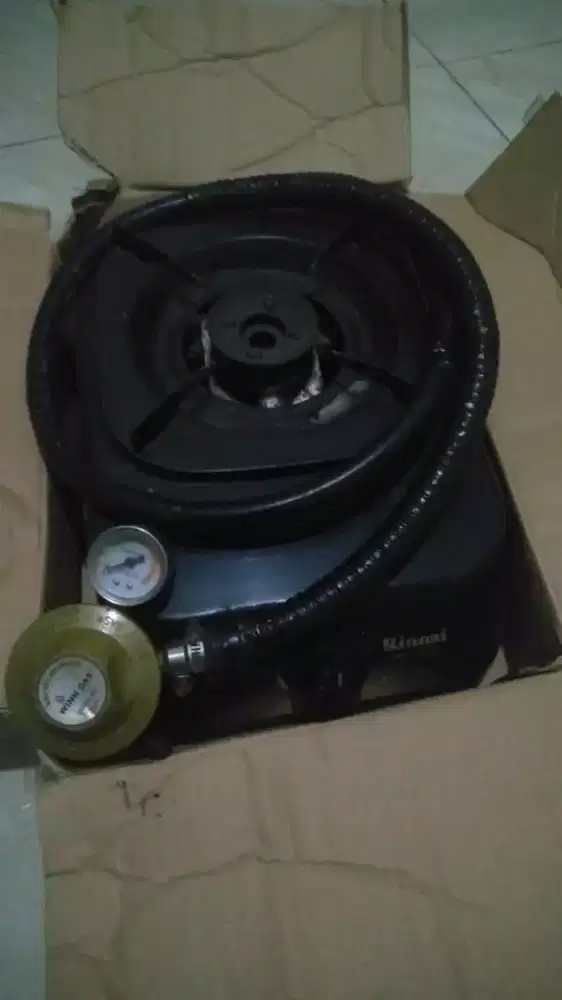 Di jual kompor Rinnai 1 tungku,dispenser miyako & lemari mini club