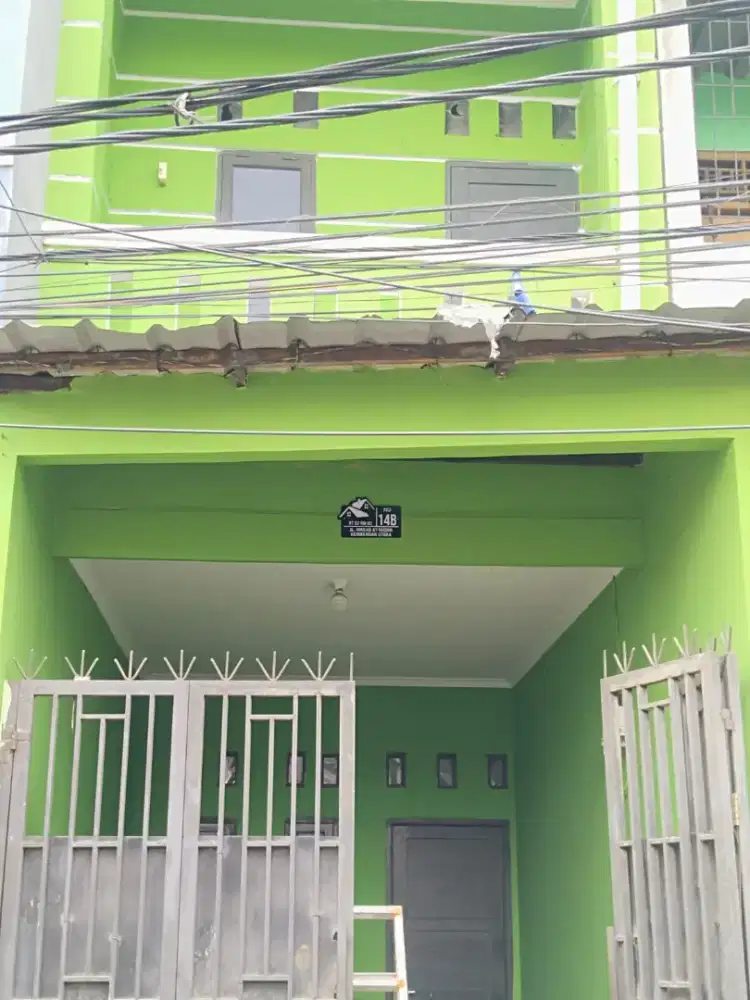 RUMAH KONTRAKAN Hijau