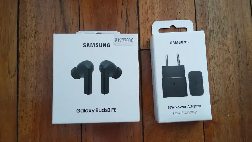 Samsung Galaxy Buds3 FE dan Samsung Adapter