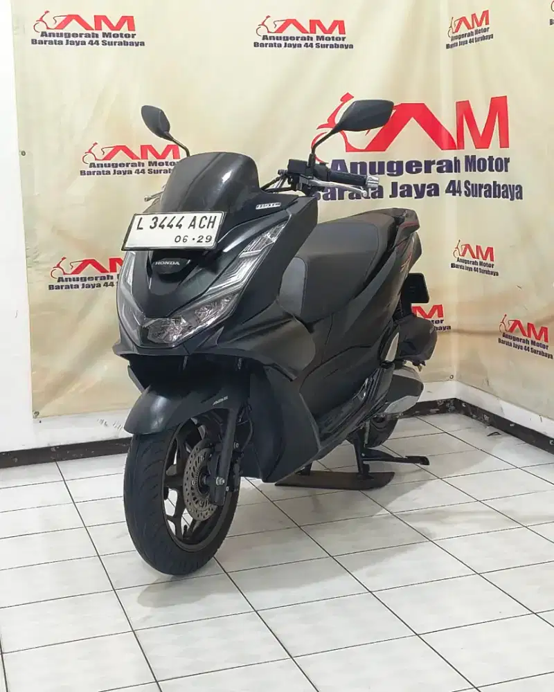 Km 7 Ribu Honda PCX 160 ABS Tahun 2024 warna Hitam