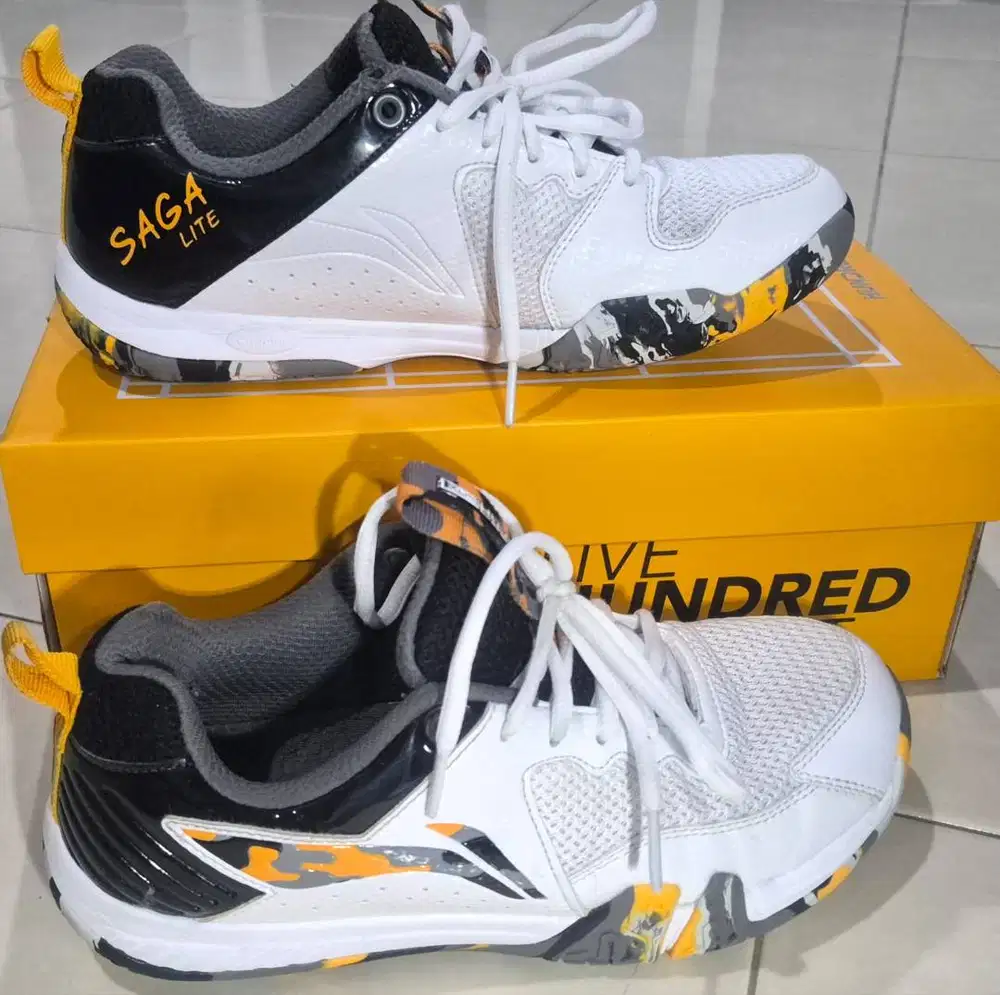 Sepatu Lining Saga lite ORIGINAL,