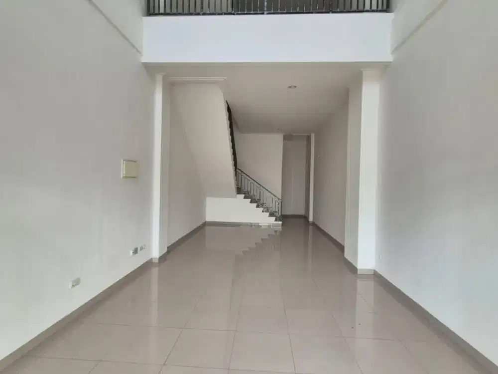 Di sewakan ruko murah di pik 2