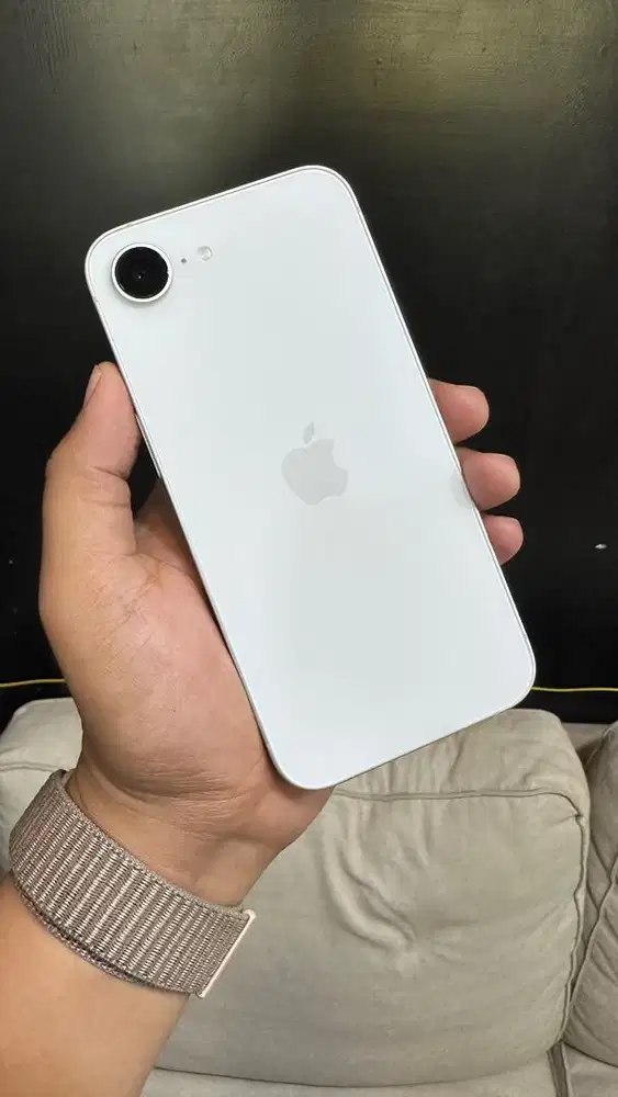 iPhone 16E 256 GB iBox