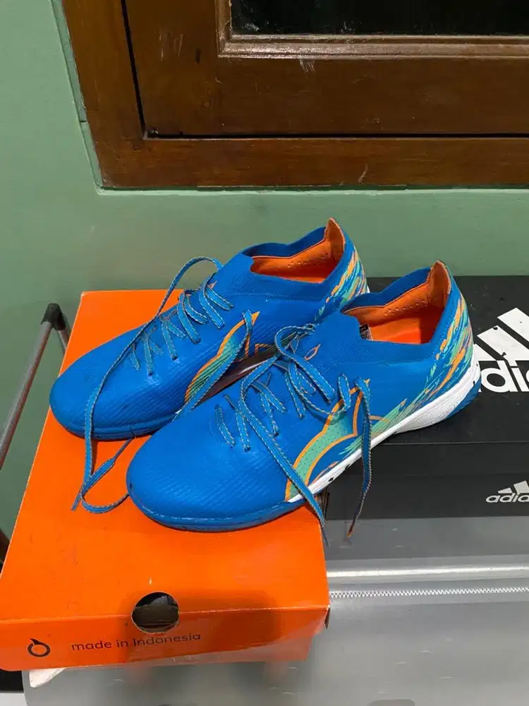 Sepatu Futsal Ortuseight Catalyst Liberte V5 IN - Navy Teal.