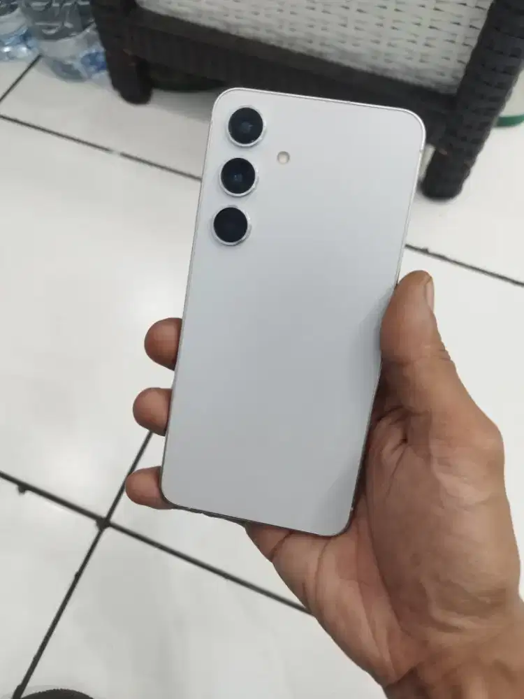 Samsung S24 basic 8/256gb