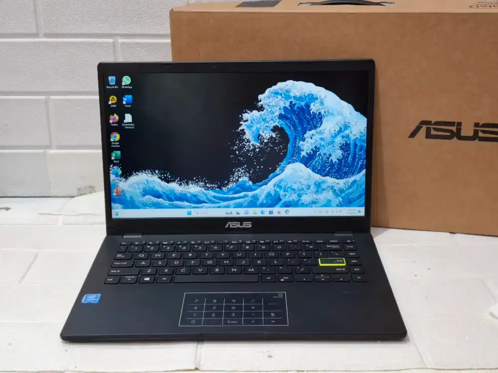 Asus vivoBook E410MA Prosesor Intel Celeron N4020/Ram 4GB/SSD 64GB