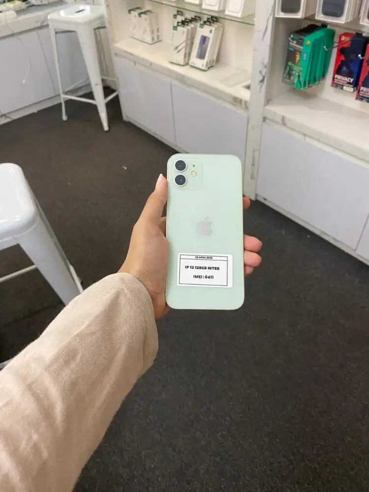 IPHONE 12 128GB FULLSET NOMINUS MENERIMA TT/KREDIT