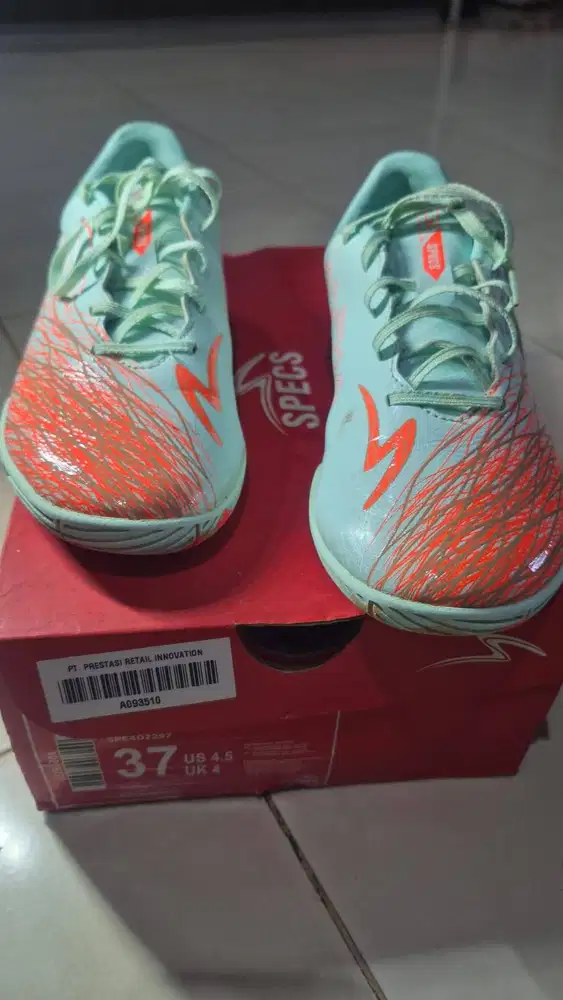 Sepatu Footsal  Merk SPECS - ORIGINAL,  Ukuran 37