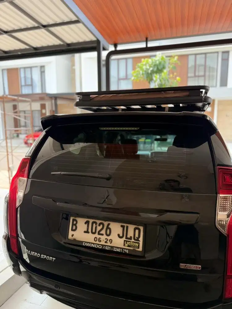 Pajero hitam 2019 4x2 low km