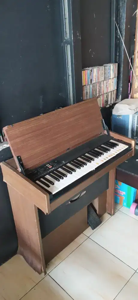 PIANO YAMAHA CNR-40