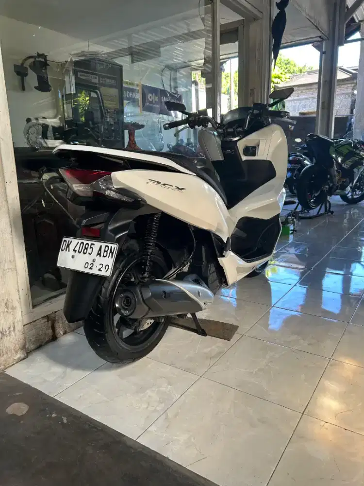 Dp 500 Honda PCX 150 CC thn 2019 cash. Bali dharma motor.
