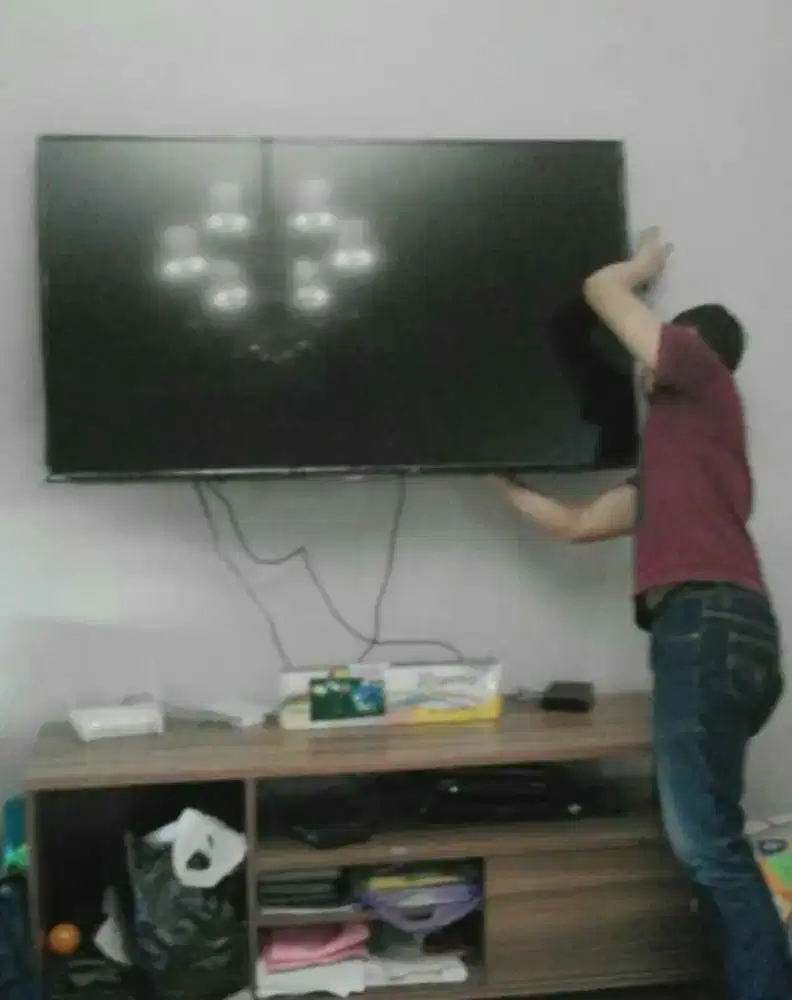 pemasangan & jual bracket utk gantungan tv led lcd di tembok kuat aman