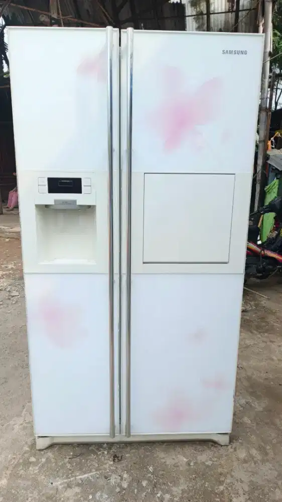 Kulkas side by side samsung ice maker