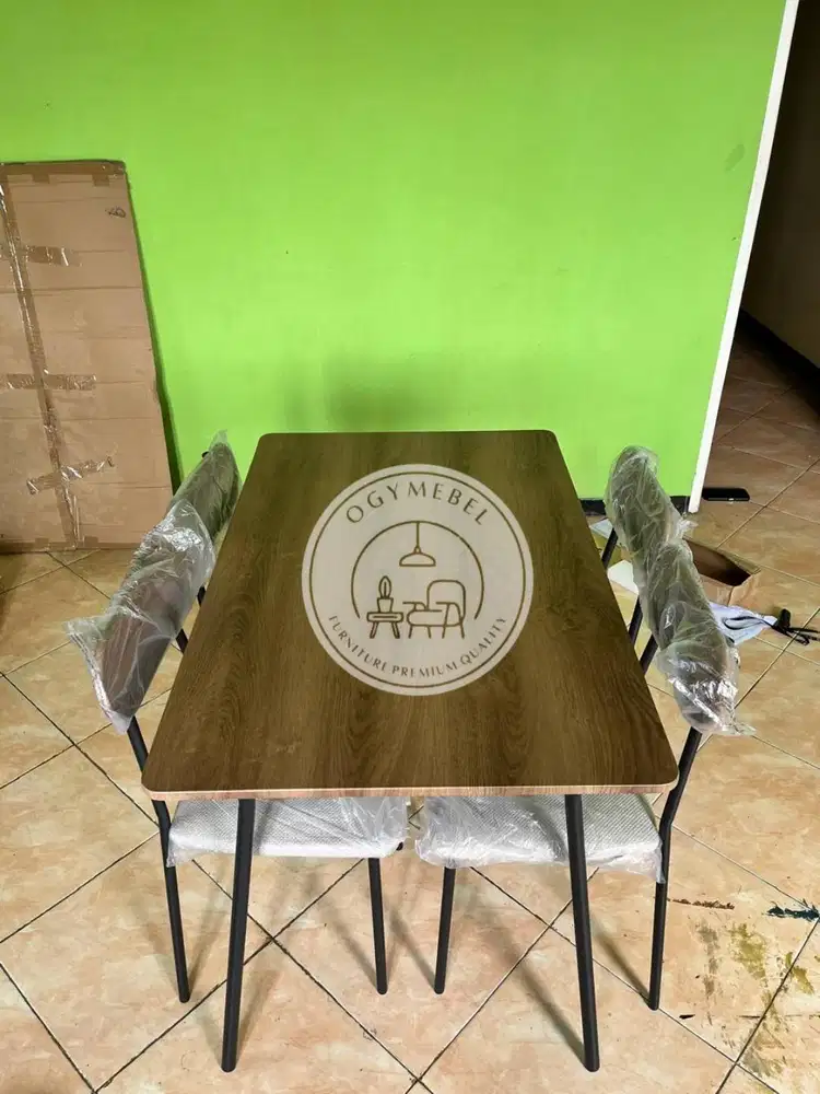 PROMO MEJA MAKAN 4 KURSI GRATIS ANTAR