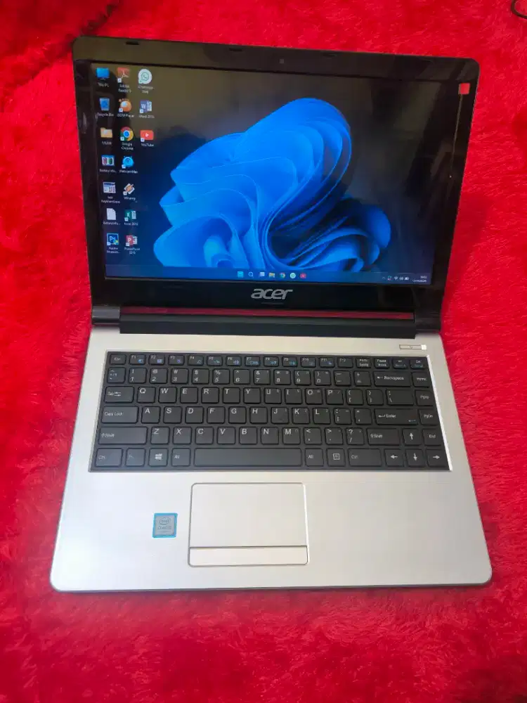 DIJUAL LAPTOP ACER SLIM,KENCANG.CORE I3 GEN 6,RAM 8 GB,SSD 120 GB