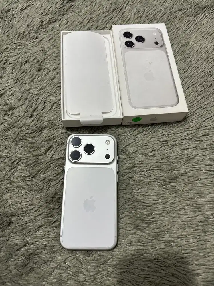 Iphone 17 Pro Max 256gb iBox Silver Garansi ON Desember 2026
