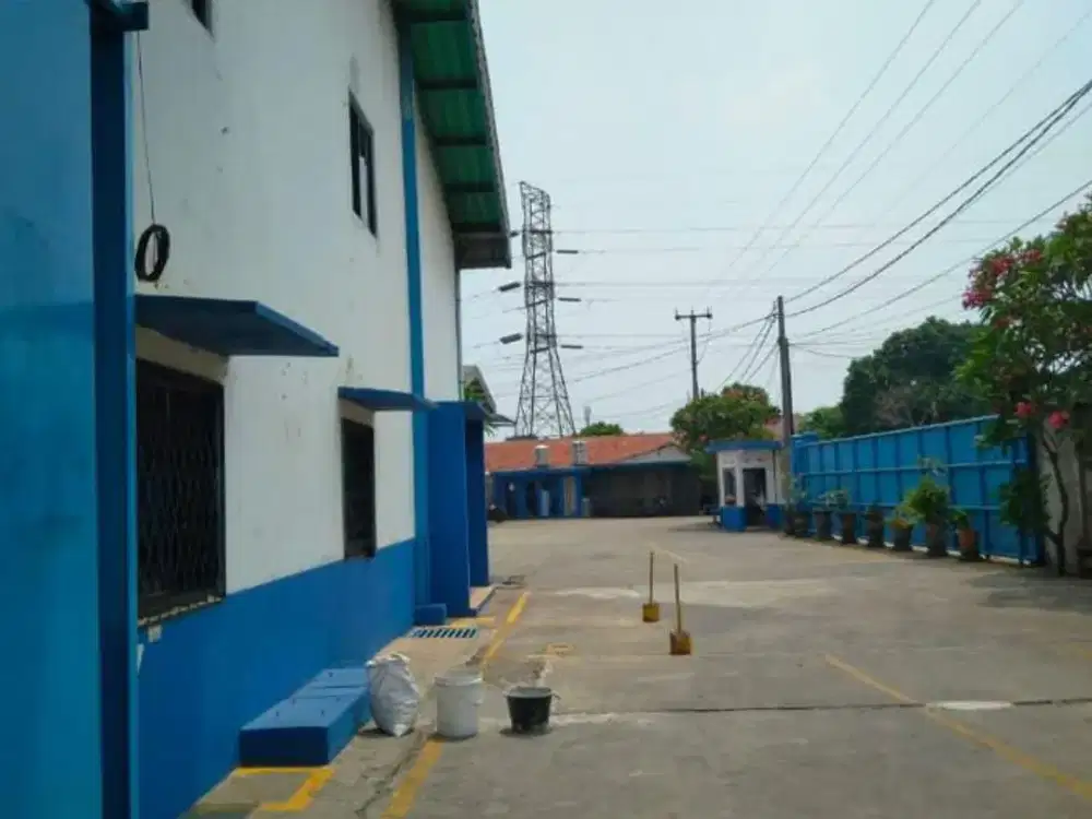 DISEWAKAN GUDANG DI LOKASI EMAS CITEUREP, STRATEGIS, MASUK CONTAINER, SIAP OPERASI