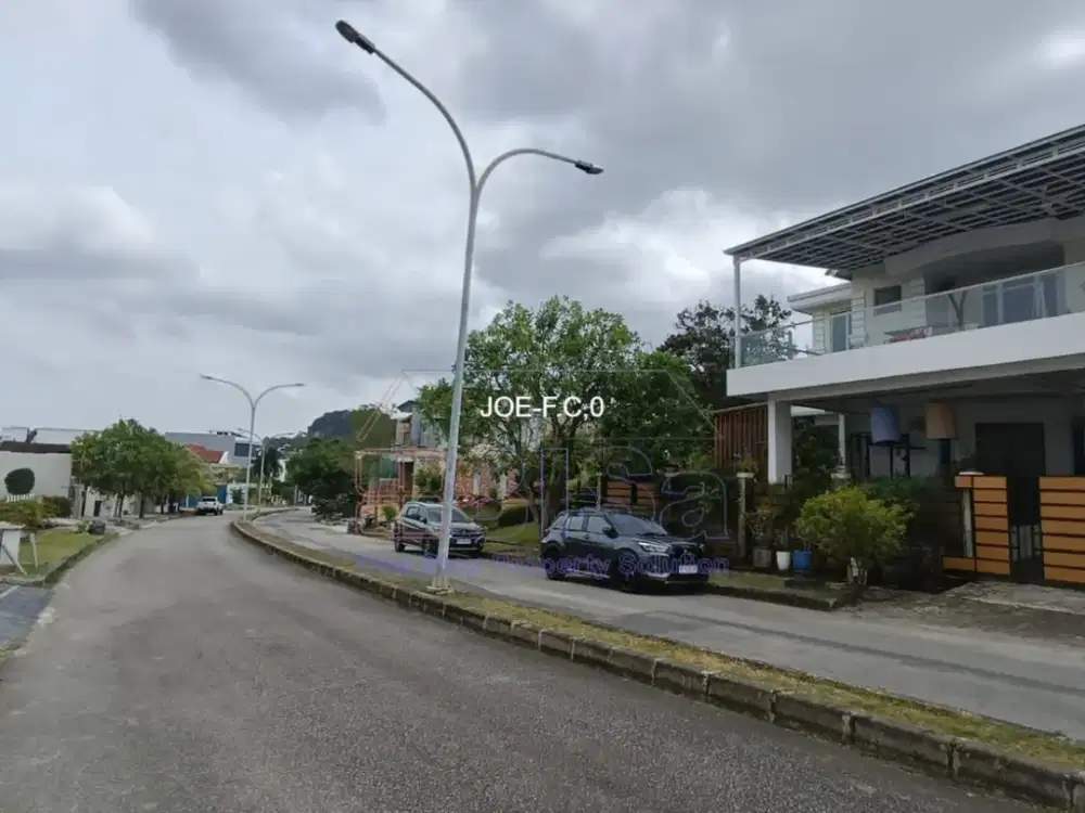 Rumah Eksklusif Sukajadi Hadap Timur Tanah Luas