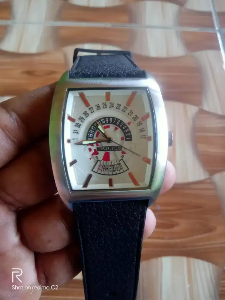 JAM TANGAN PRIA POLICE