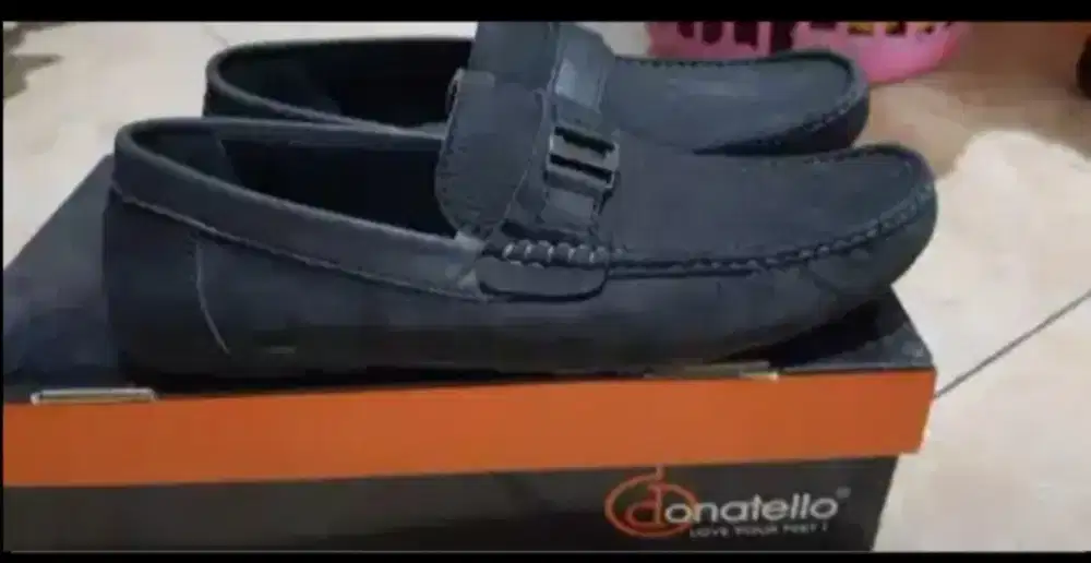 Sepatu kulit donatello