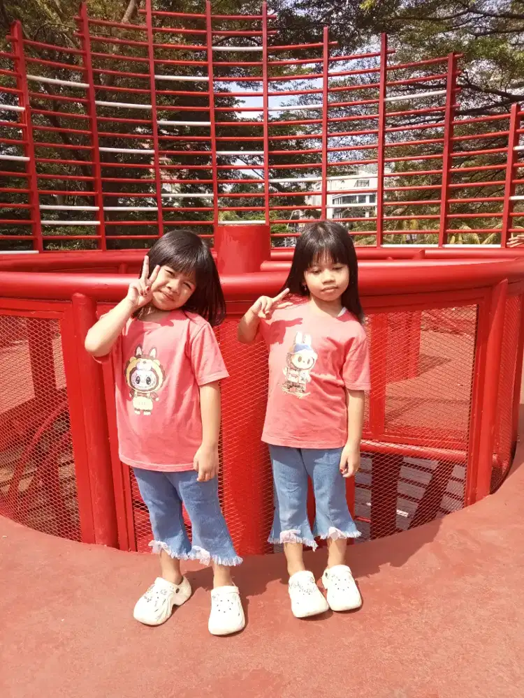 Menerima penitipan anak2 balita  /mengasuh di rumah