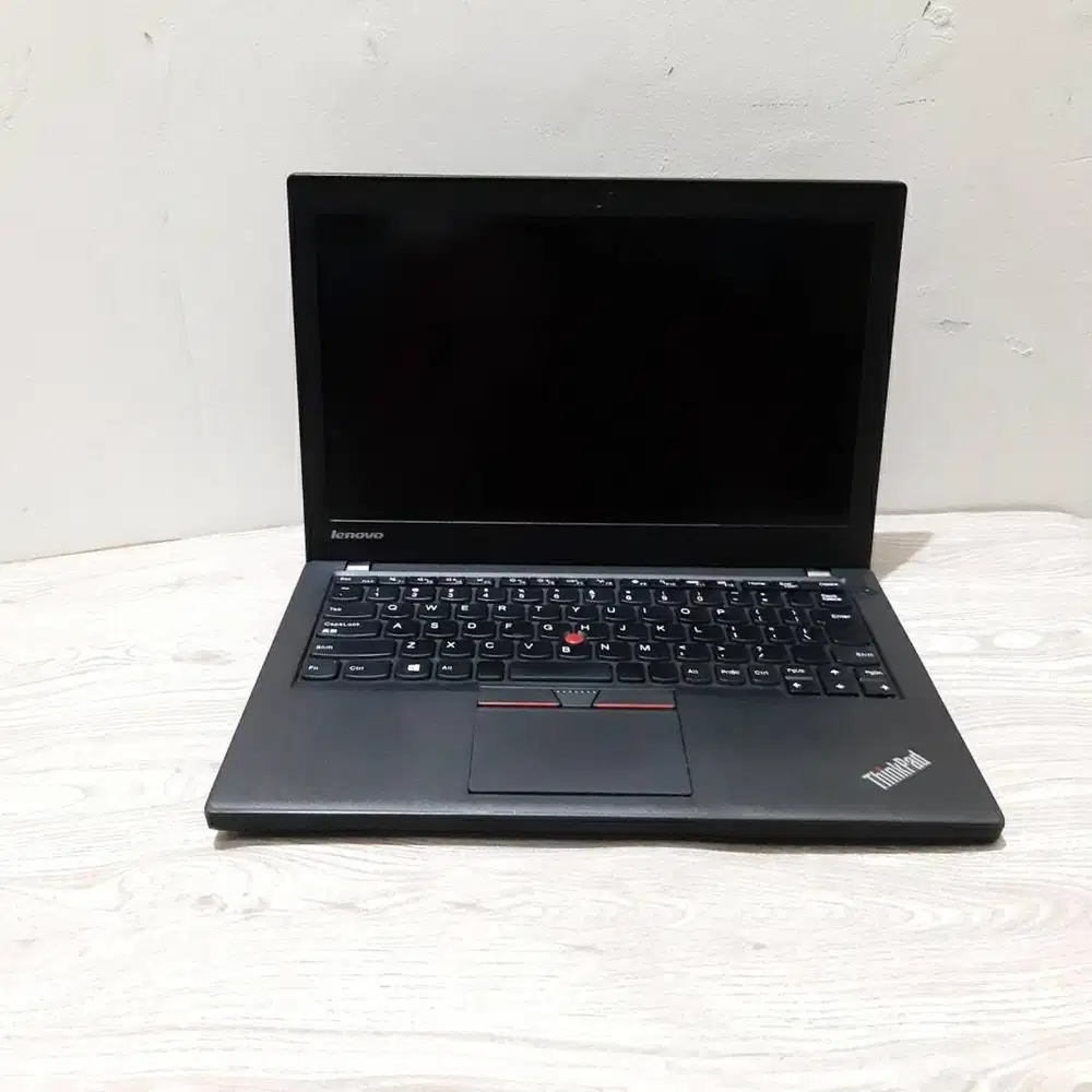 Laptop Lenovo Thinkpad X250 Core i3 5005u Ram 8GB SSD CAM *RRC
