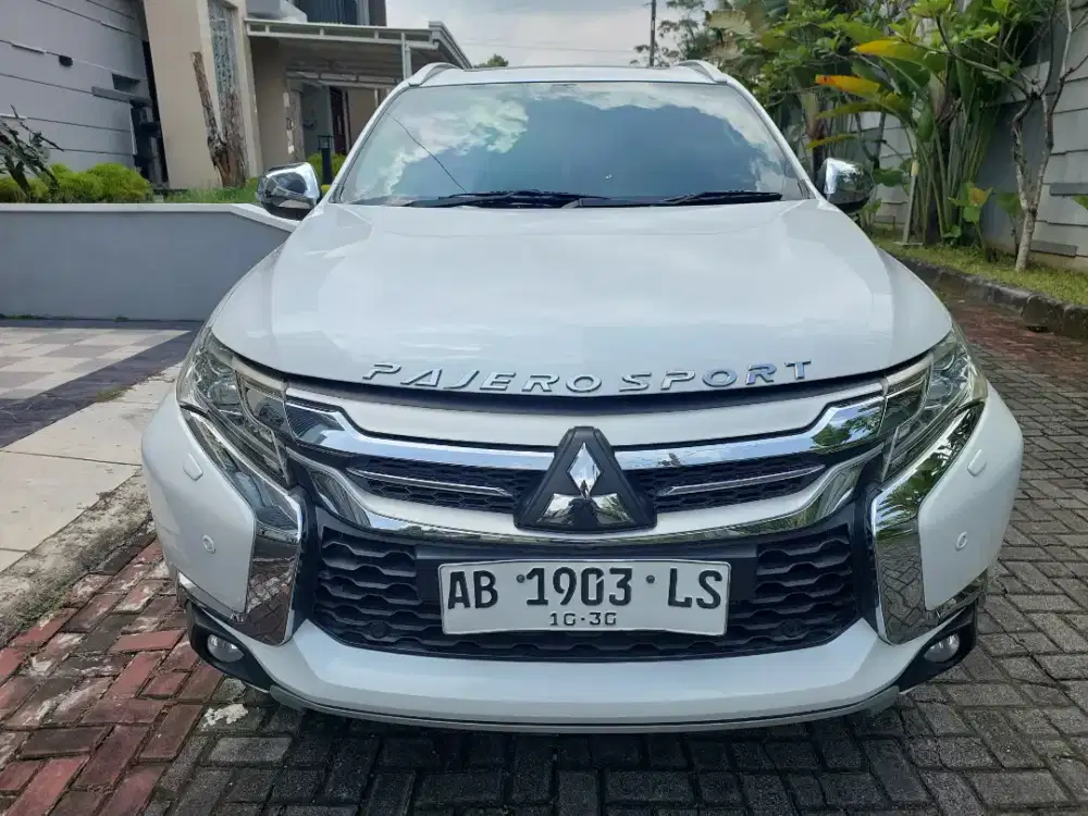 Pajero Sport Dakar 4x2 2017 facelift black piano plat AB