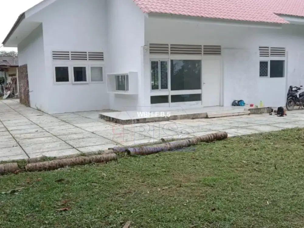 Rumah di Perum Telkom Sekupang Batam - Semi Furnish Lahan Luas