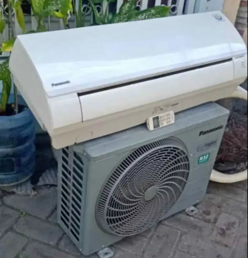 Jual ac panasonic1pk R 32 lowwat 700watt kondisi 95% ori semua