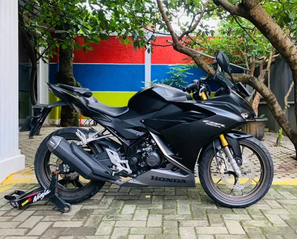 Honda CBR 150 R