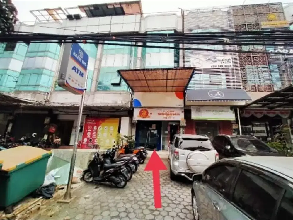 Disewakan Ruko 3 Lantai ex Bank Lokasi Strategis di Tebet Raya Jakarta Selatan