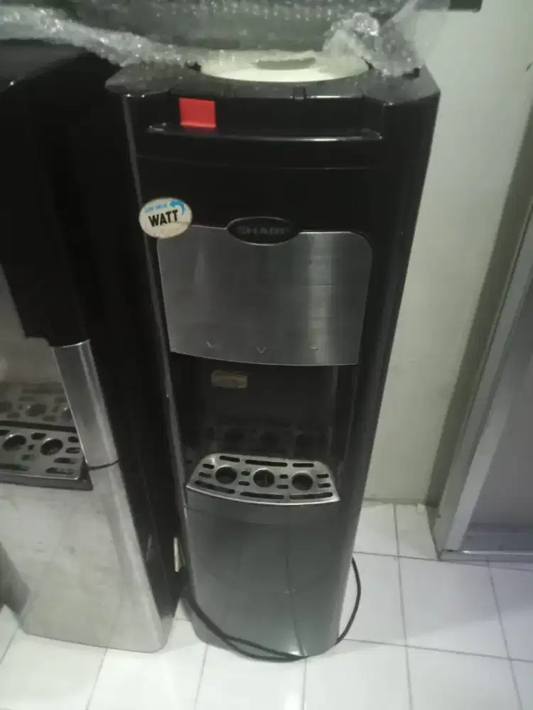 Dispenser sharp galon atas model swdt102ebk
