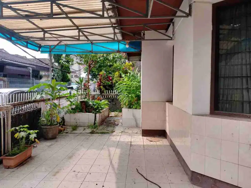 Hunian Klasik Terawat di Jantung Sumur Bandung – Jarang Ada!