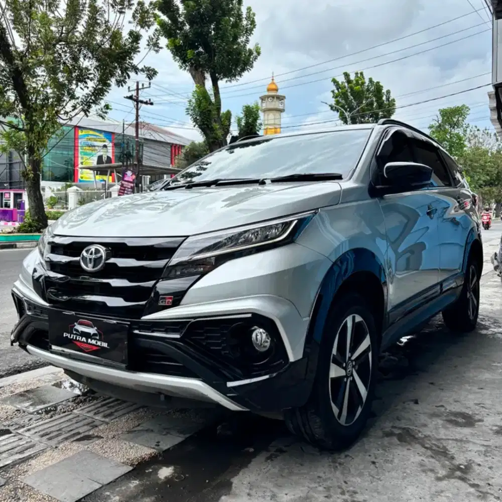 Toyota Rush 1.5 GR Sport Improve Manual 2024 Silver