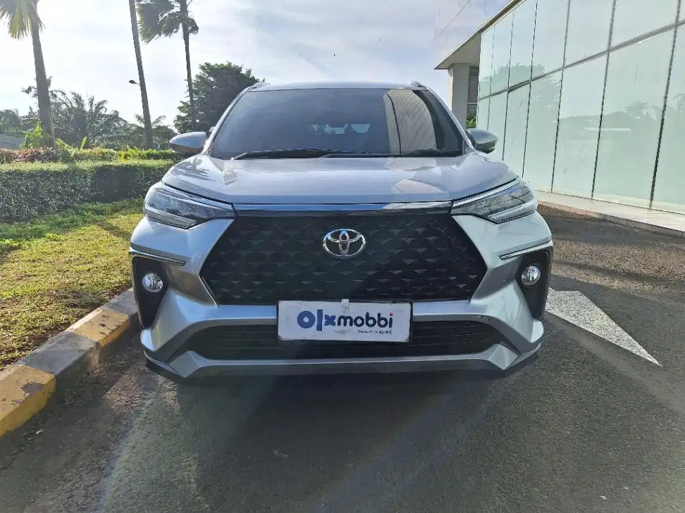 DP MURAH Toyota Avanza 1.5 New Veloz Bensin-MT 2022 Hitam CSAWD