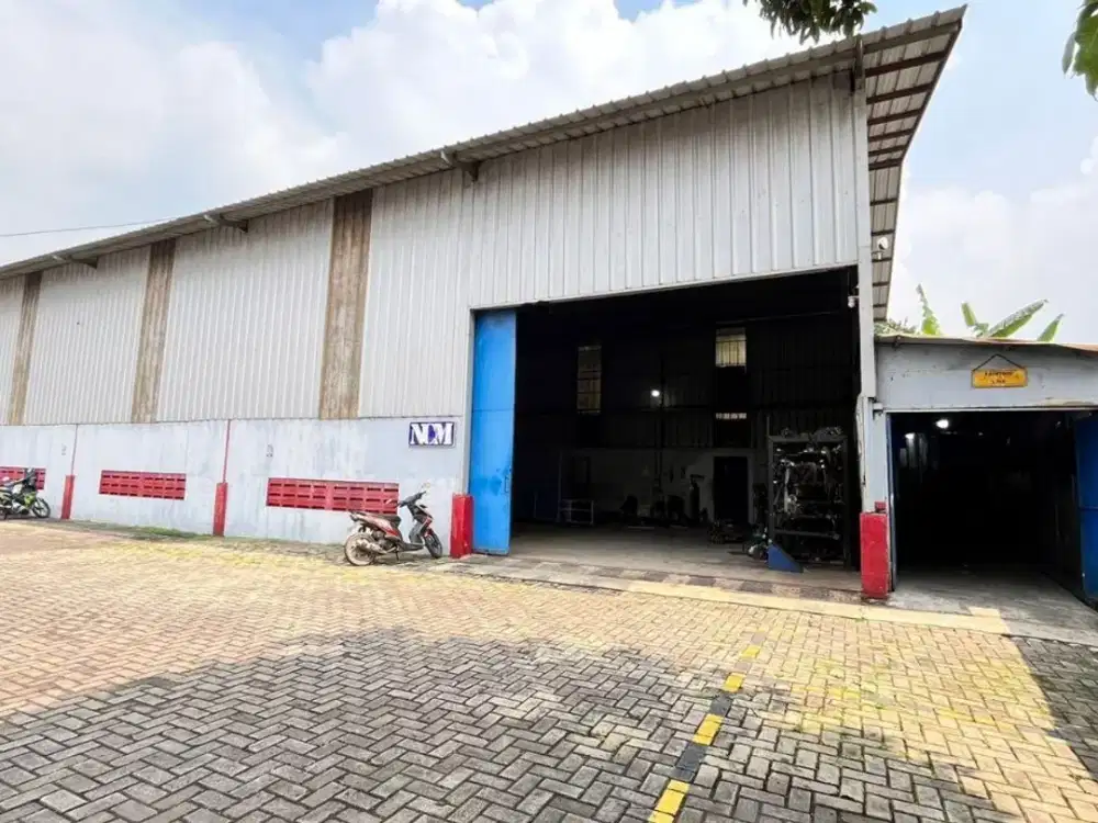 WTS 2 Gudang Pinggir jalan Utama luas tanah 2000m di Pangkalan 2 Bekasi