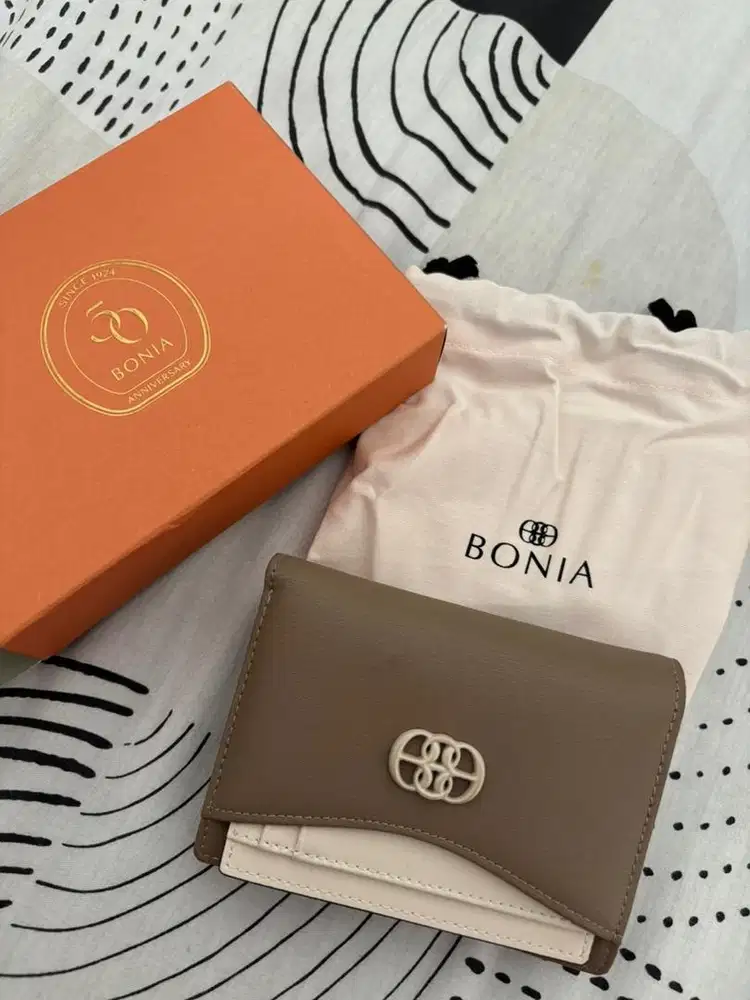 PL DOMPET BONIA WANITA