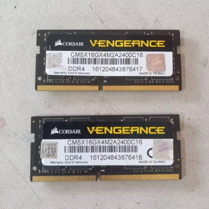 RAM Laptop Corsair Vengeance DDR4 16GB 2x8GB CMSX16GX4M2A2400C16