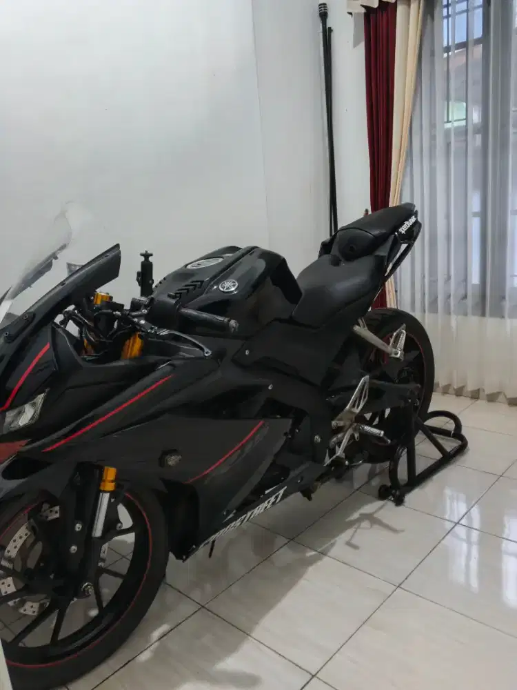 Yamaha R15 2019