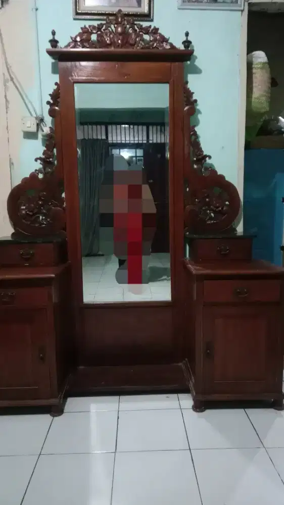 LEMARI KACA FULL JATI ASLI ADA MARMERNYA