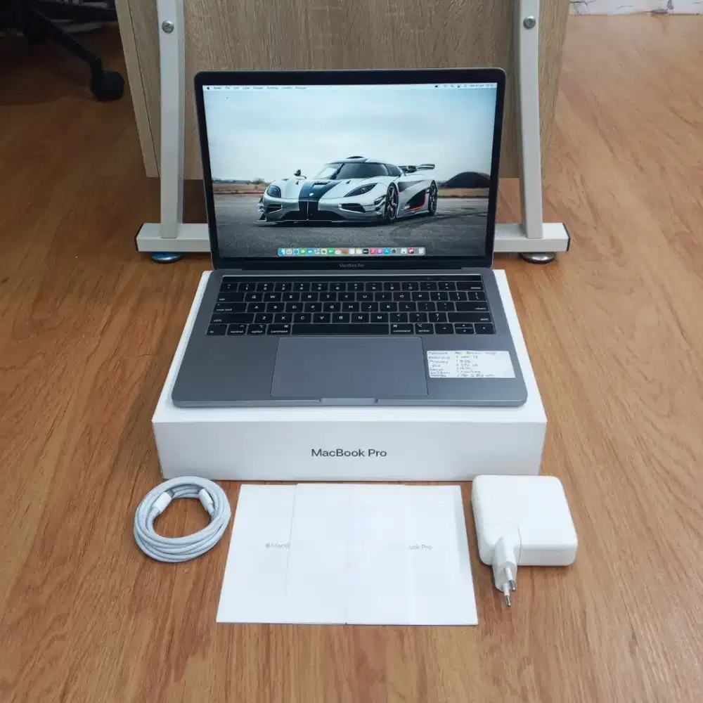 Macbook Pro Retina 13 2018 Core i5 / 8 GB / 256 GB Touchbar