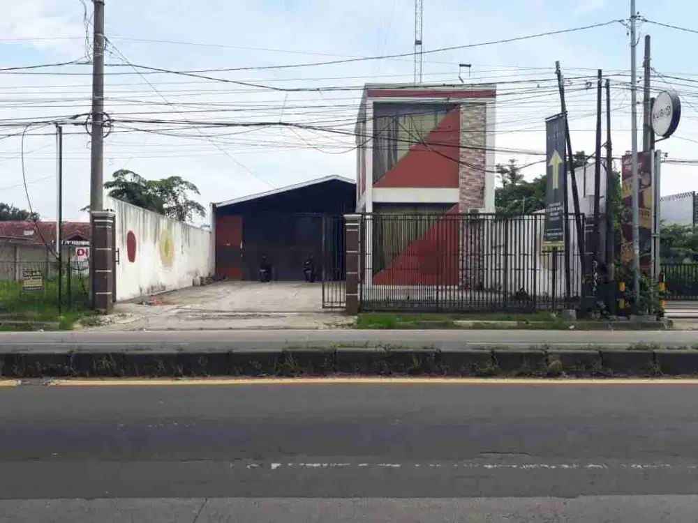 Gudang Siap Pakai di Jl Raya Utana