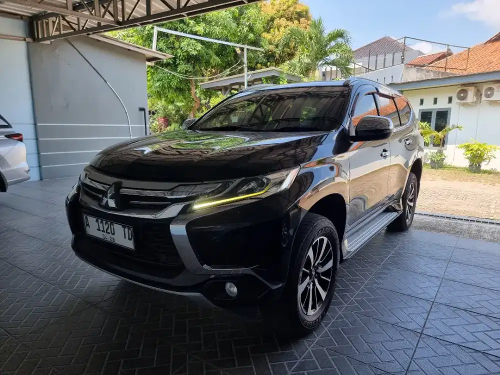 PAJERO SPORT DAKAR 4X2 AT 2018 TANGAN PERTAMA