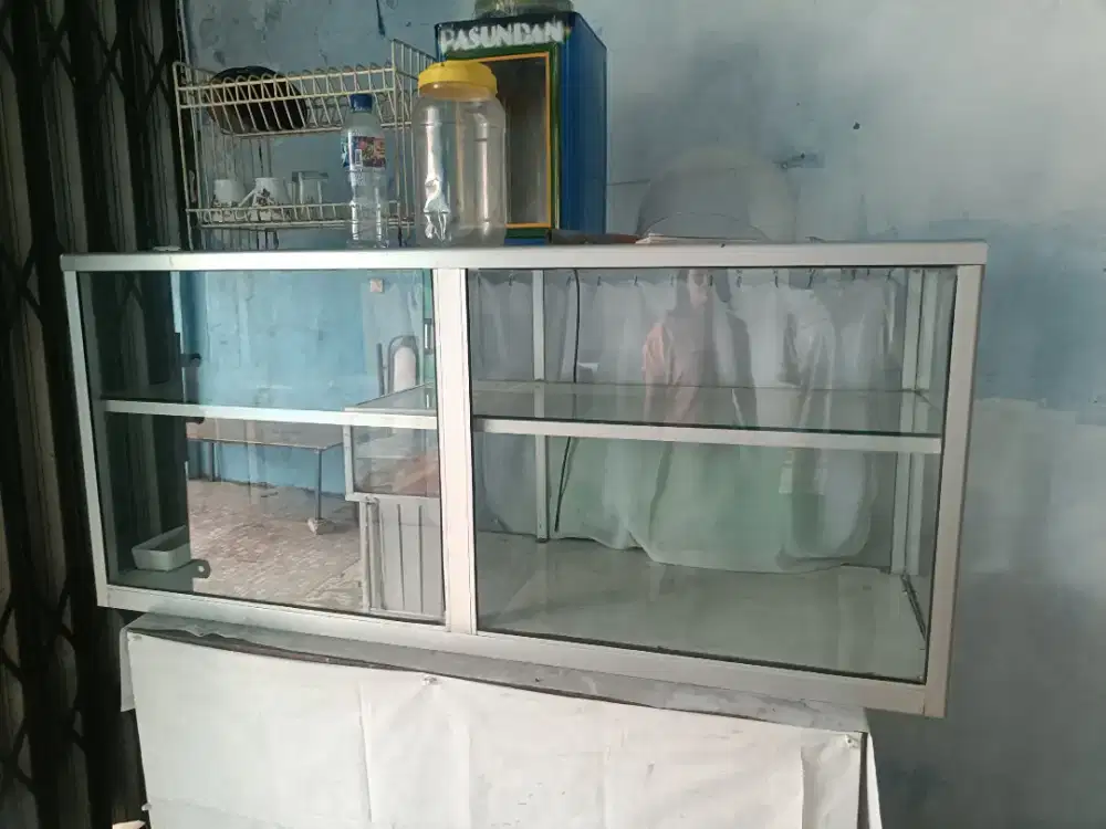 ETALASE KACA STAINLESS