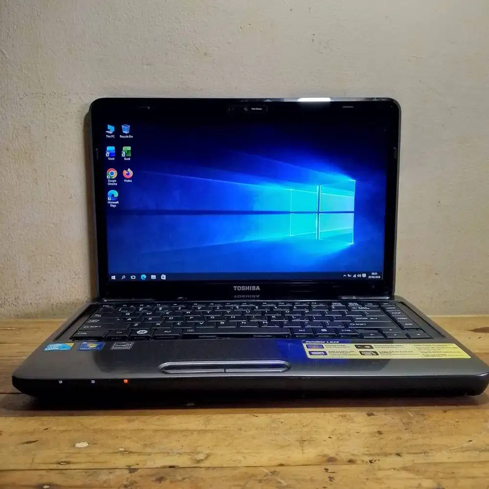 Laptop murah meriah Toshiba core i3 Ram 6 GB HDD 1 TB + 160 GB