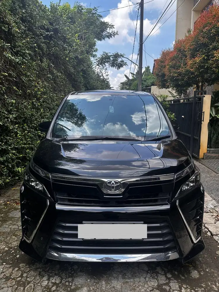 Toyota Voxy 2018 Bensin