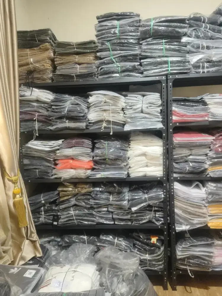 HOST LIVE DAN ADMIN ONLINE SHOP