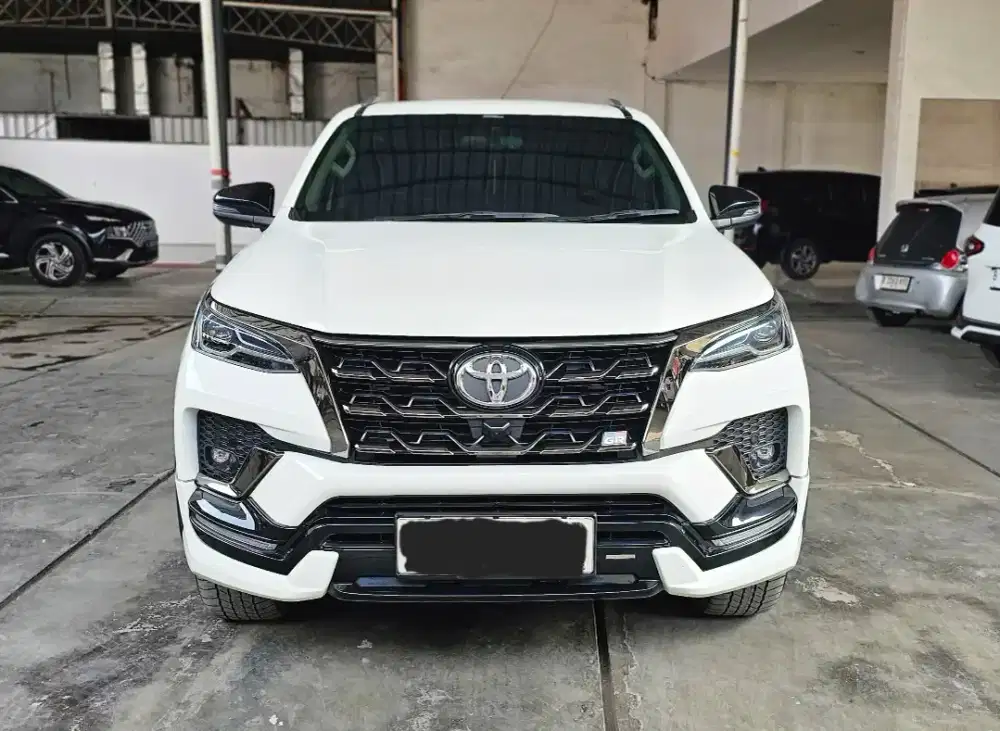 Baru 33rban Mulus Gress Toyota Fortuner 2.8 GR Sport AT 2023 Putih