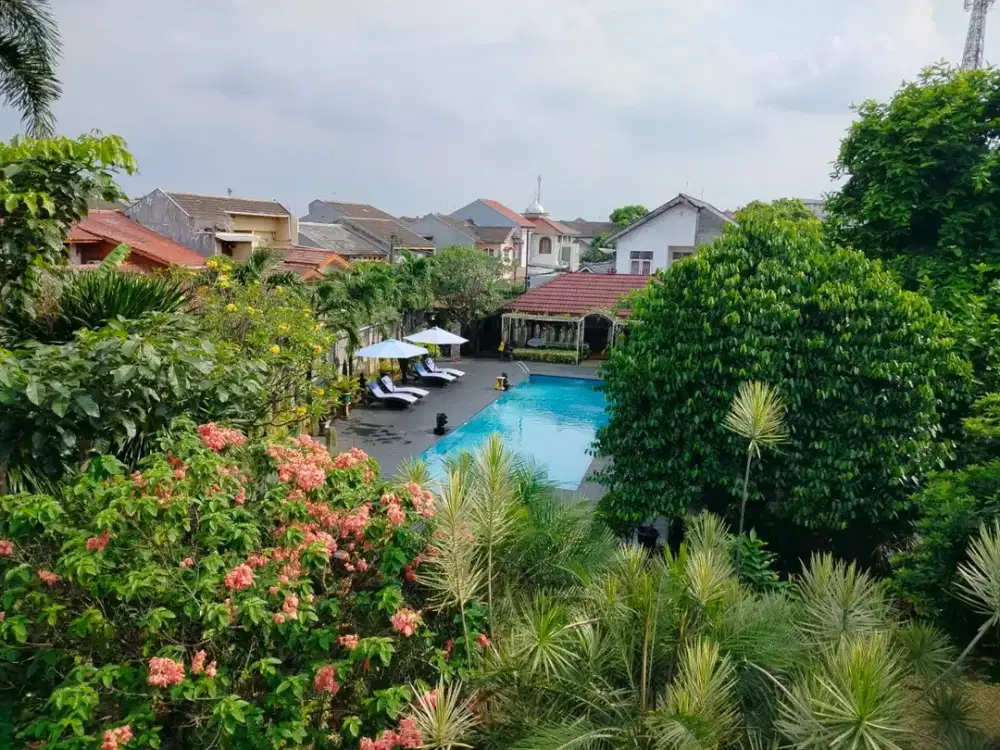 Dijual Rumah Dengan Tanah Yang Luas Ada Private Pool Di Perumahan Jaka Permai Bekasi Barat