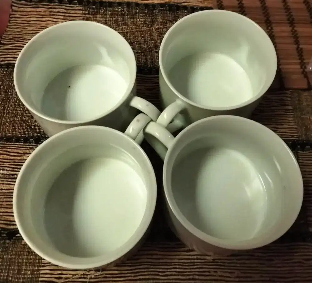 Cangkir porselen tebal putih mulut lebar baru